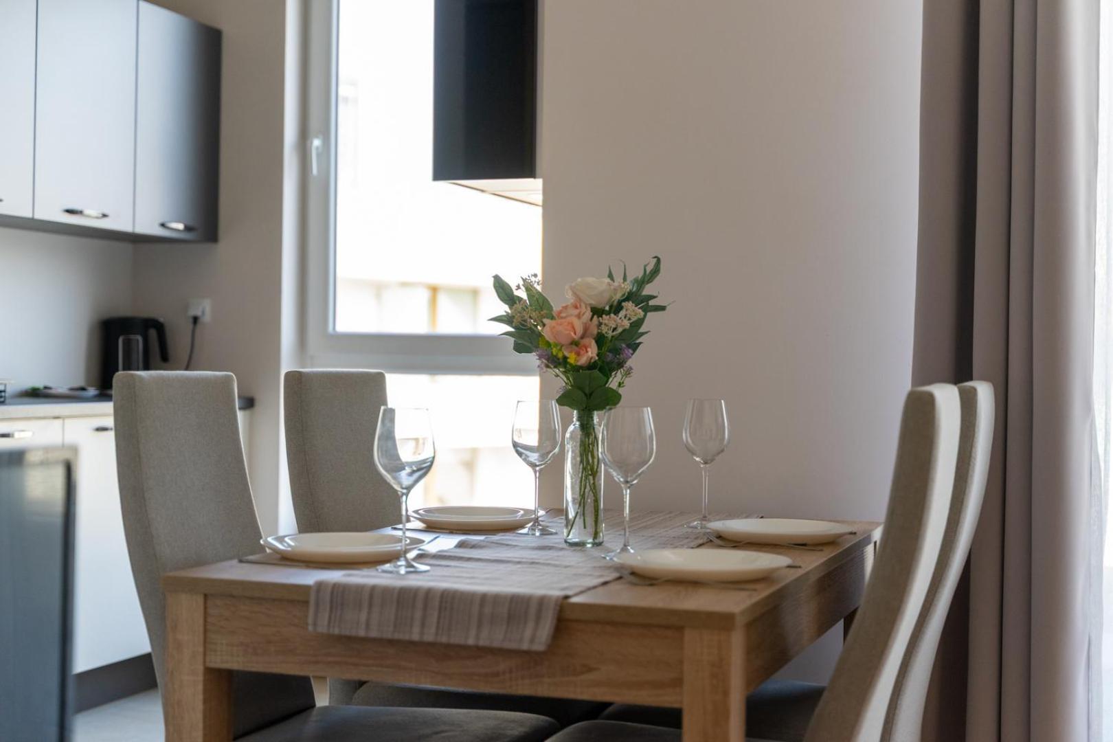 Apartament Wola - Parking And Balcony - By Rentujemy *